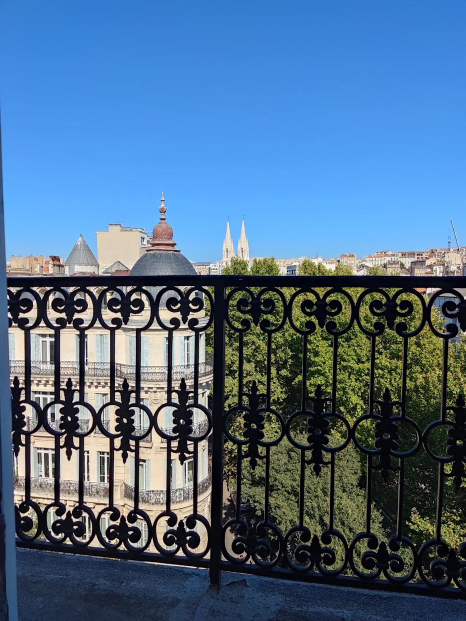 Magnifique T4 90 M2 Tres Bien Situe 2 Min Vieux Port Et Gare St Charles *